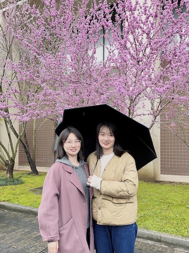 付缦（左）别君华（右）